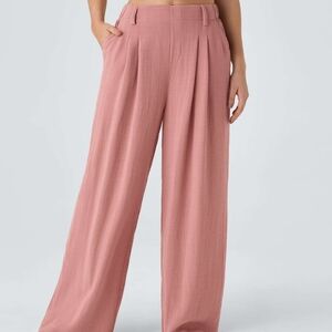 NWT Halara Highwaisted wide leg pants, size small.